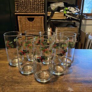 Vintage Libby Christmas large tumbler glasses
